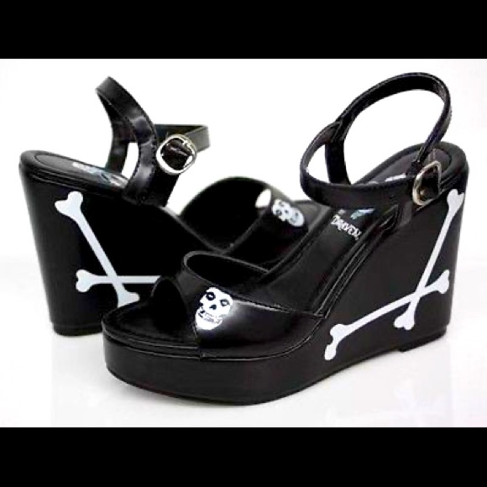 Draven Misfits Vampira Wedges size 10